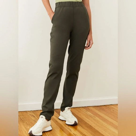 Aritzia The group by Babaton weekender pants size XS - Picture 1 of 5